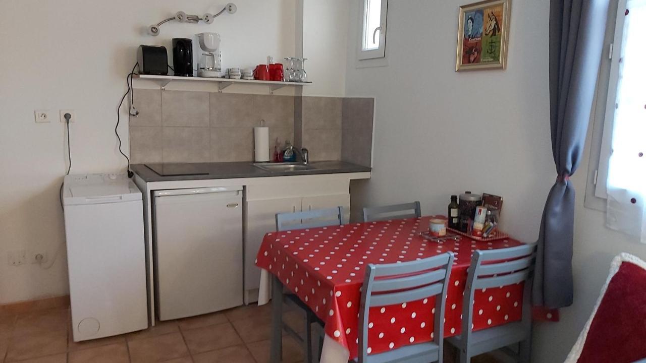 L'Appartement De L'Eglise แซ็งต์-มารี-เดอ-ลา-แมร์ ภายนอก รูปภาพ