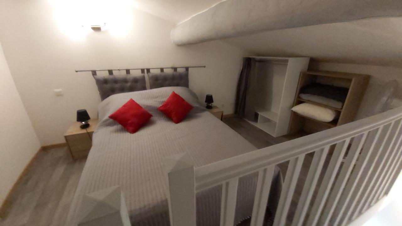 L'Appartement De L'Eglise แซ็งต์-มารี-เดอ-ลา-แมร์ ภายนอก รูปภาพ